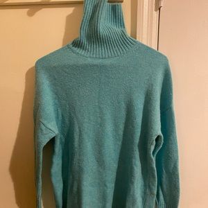 Turtle neck sweater